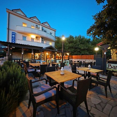 Apartmani "Jadran" パグ エクステリア 写真
