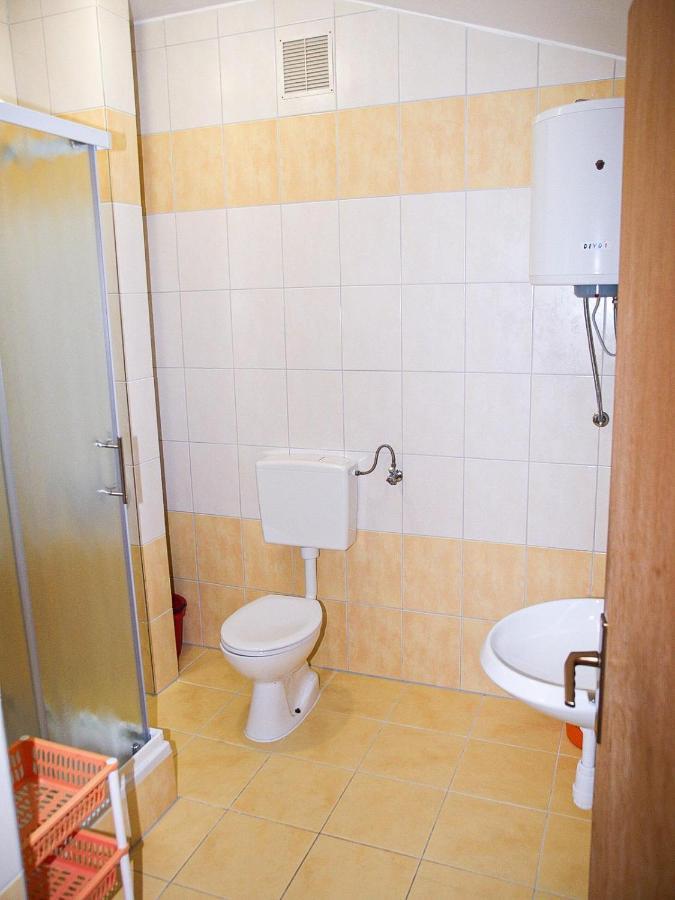 Apartmani "Jadran" パグ エクステリア 写真