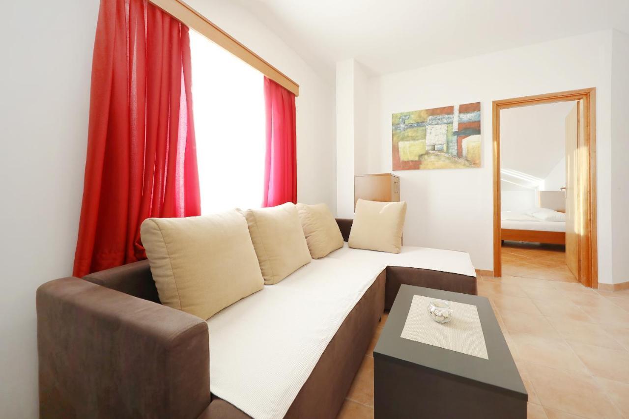 Apartmani "Jadran" パグ エクステリア 写真
