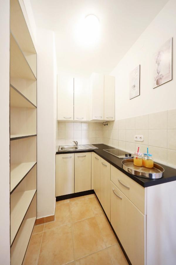 Apartmani "Jadran" パグ エクステリア 写真