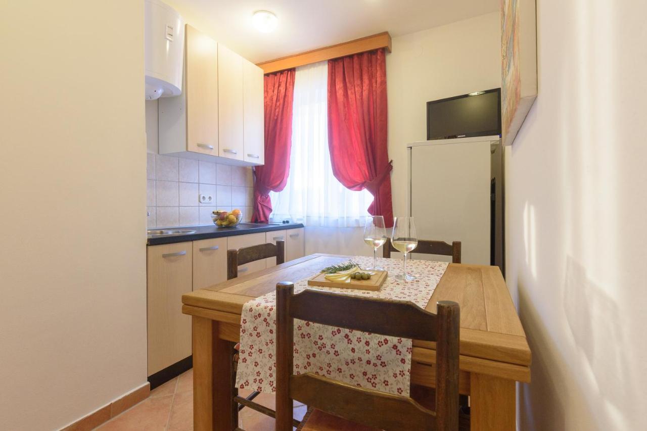 Apartmani "Jadran" パグ エクステリア 写真