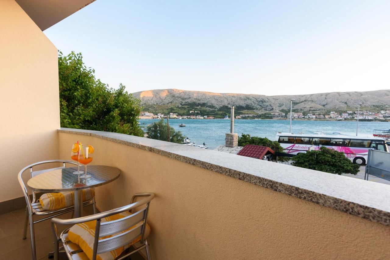 Apartmani "Jadran" パグ エクステリア 写真