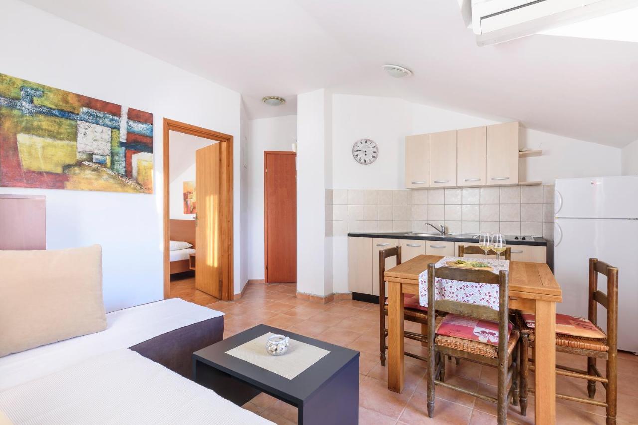 Apartmani "Jadran" パグ エクステリア 写真